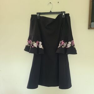 Jennifer Lopez Size L Elegant Black Floral Embroidered Dress